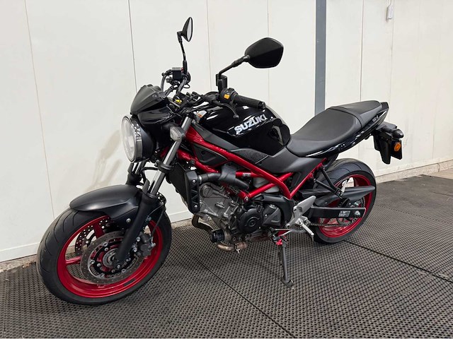 Suzuki - sv 650 - tour - motorfiets - 2019 - afbeelding 16 van  20