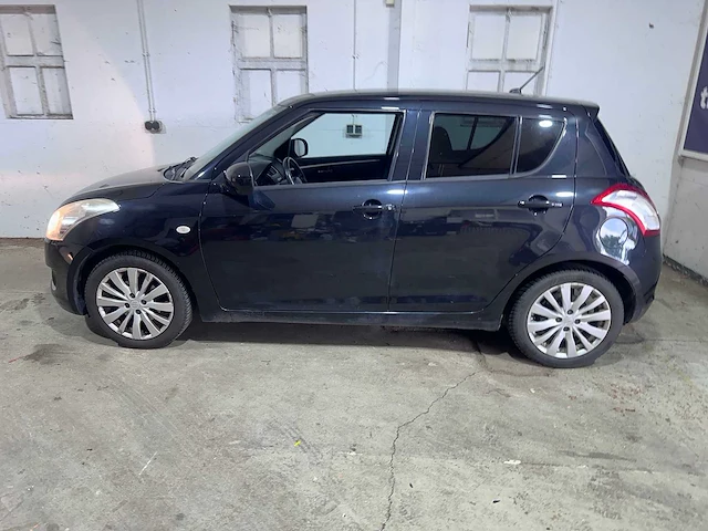Suzuki - swift - 1.2 exclusive easss - 07-ptv-4 - afbeelding 2 van  21