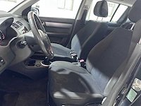 Suzuki - swift - 1.3 base - 6-xlx-70 - afbeelding 14 van  18