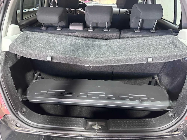 Suzuki - swift - 1.3 base - 6-xlx-70 - afbeelding 16 van  18
