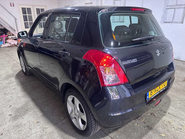 Suzuki - swift - 1.3 base - 6-xlx-70 - afbeelding 3 van  18