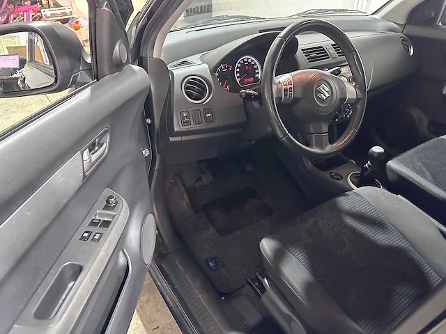Suzuki - swift - 1.3 base - 6-xlx-70 - afbeelding 8 van  18