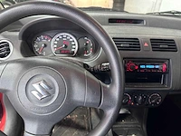 Suzuki - swift - 1.3 base - gx-962-j - afbeelding 2 van  19