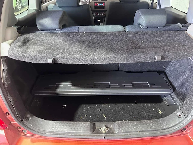 Suzuki - swift - 1.3 base - gx-962-j - afbeelding 8 van  19
