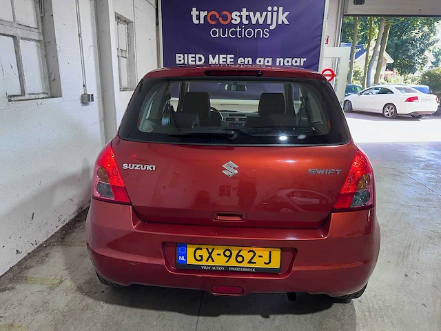 Suzuki - swift - 1.3 base - gx-962-j - afbeelding 14 van  19