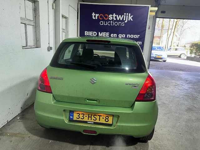 Suzuki - swift - 1.3 comfort - 33-hst-8 - afbeelding 14 van  19