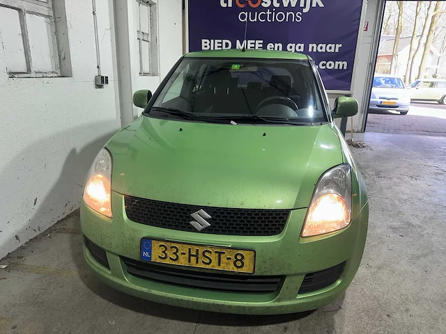Suzuki - swift - 1.3 comfort - 33-hst-8 - afbeelding 18 van  19