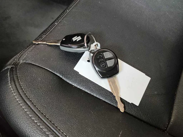 Suzuki - swift - 1.3 gls - car - 2006 - afbeelding 15 van  18