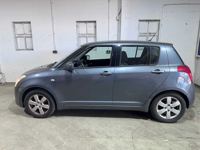 Suzuki - swift - 1.3 shogun - 79-xx-vg - afbeelding 12 van  21