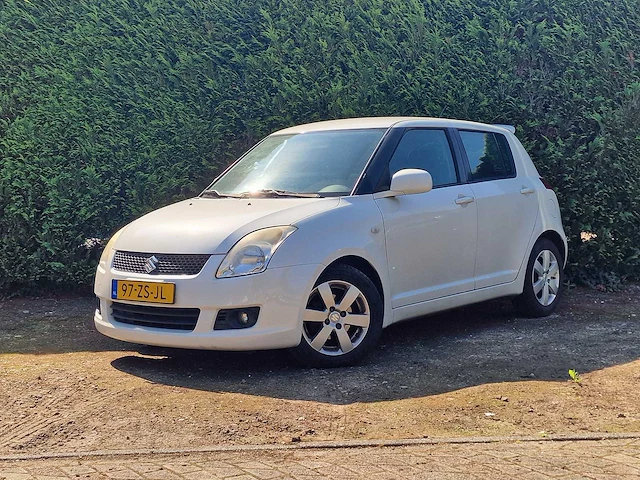 Suzuki - swift - 1.3 shogun - 97-zs-jl - 2008 - 108.000 km nap - afbeelding 1 van  24