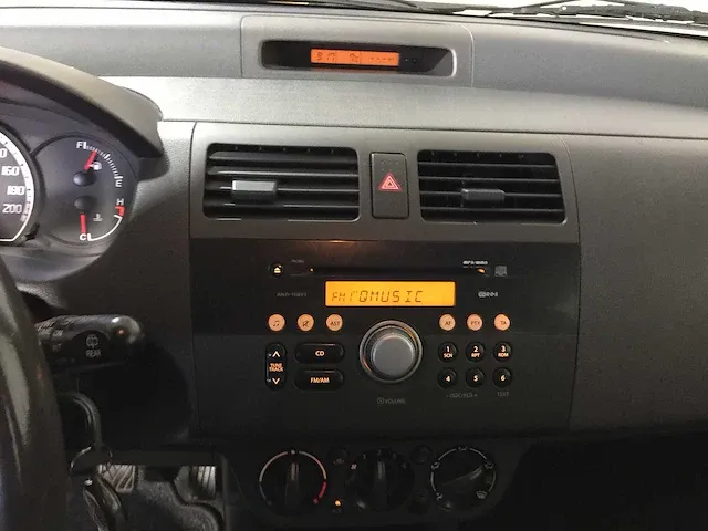 Suzuki - swift - 1.3 shogun 5drs- 59-xp-kd - afbeelding 6 van  21