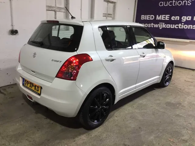 Suzuki - swift - 1.3 shogun 5drs- 59-xp-kd - afbeelding 17 van  21