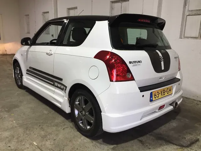 Suzuki - swift - 1.5 sport exclusive - 63-xb-gh - afbeelding 15 van  21