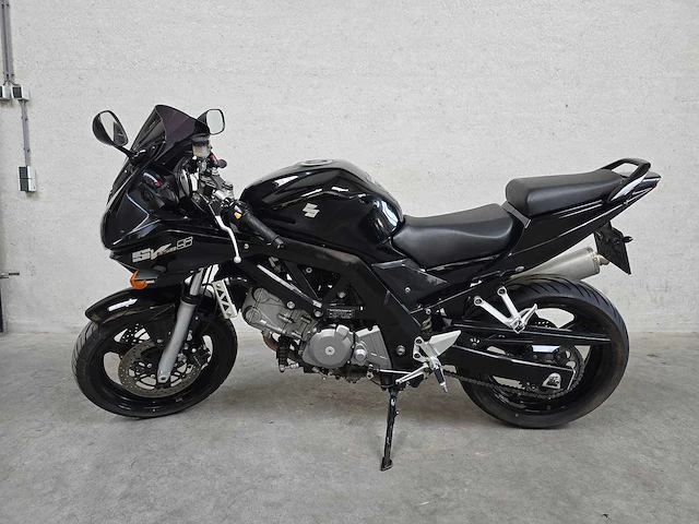 Suzuki - tour - sv 650 - motorfiets mzls50 - afbeelding 1 van  7