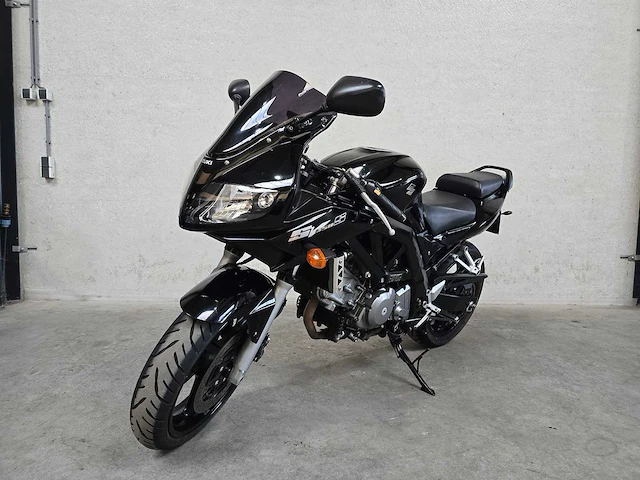 Suzuki - tour - sv 650 - motorfiets mzls50 - afbeelding 3 van  7