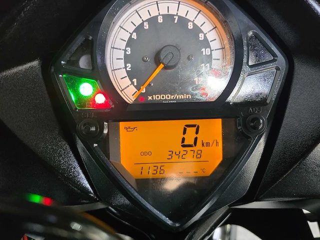 Suzuki - tour - sv 650 - motorfiets mzls50 - afbeelding 7 van  7