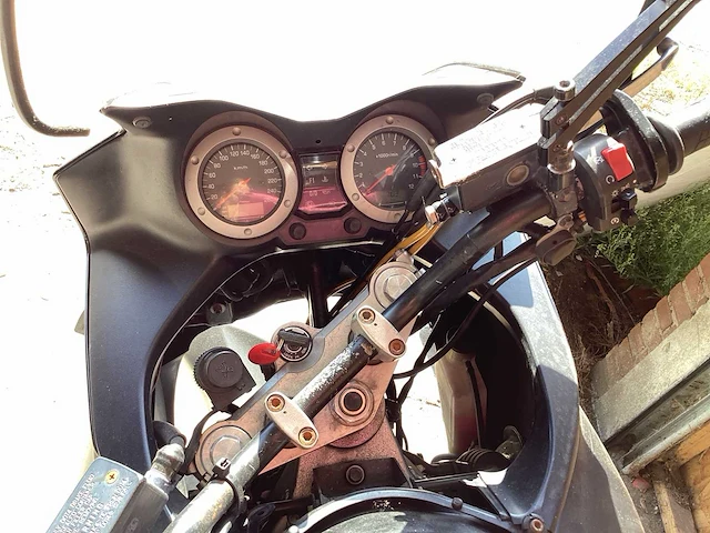Suzuki all-road motorfiets - afbeelding 5 van  13