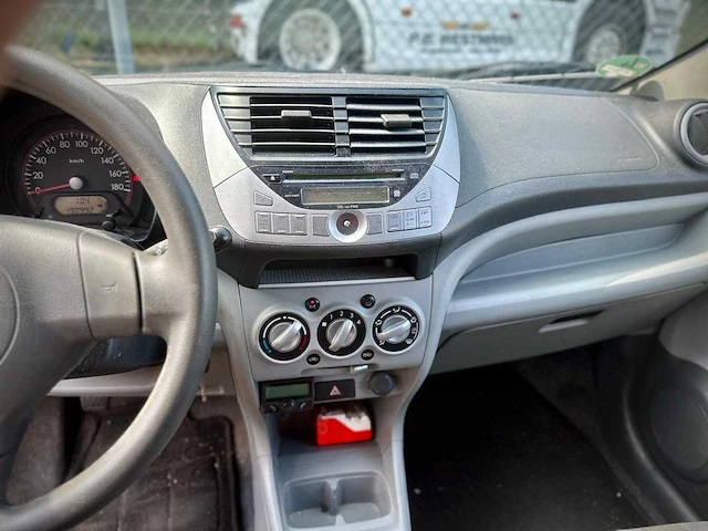 Suzuki alto 1.0 exclusive, 47-tnj-4 - afbeelding 2 van  12