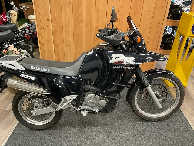 Suzuki dualsport dr motorfiets - afbeelding 1 van  10