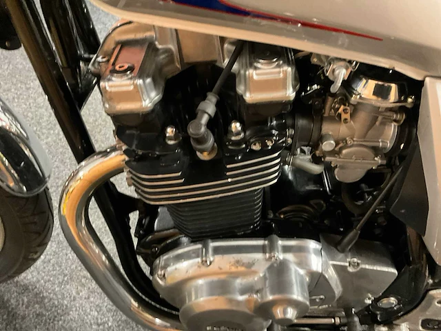 Suzuki gr 650 motorfiets - afbeelding 5 van  15