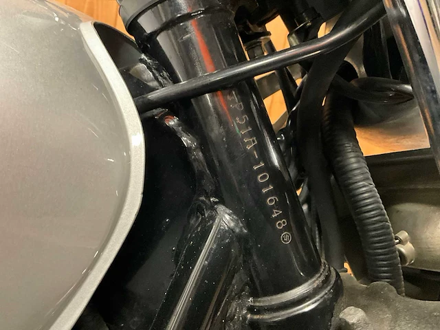 Suzuki gr 650 motorfiets - afbeelding 6 van  15