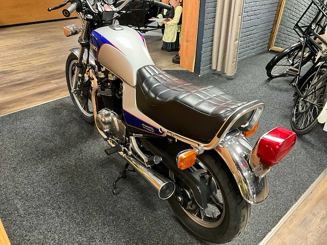 Suzuki gr 650 motorfiets - afbeelding 11 van  15