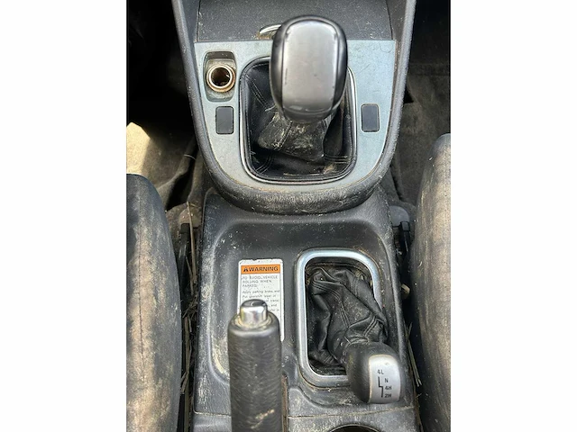 Suzuki grand vitara 1.6 metal top wide body 2004 | 93-np-ht i - afbeelding 2 van  18