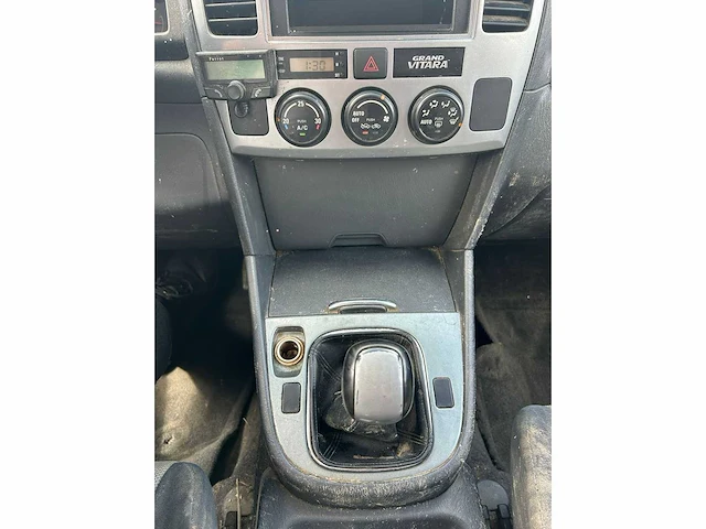 Suzuki grand vitara 1.6 metal top wide body 2004 | 93-np-ht i - afbeelding 18 van  18