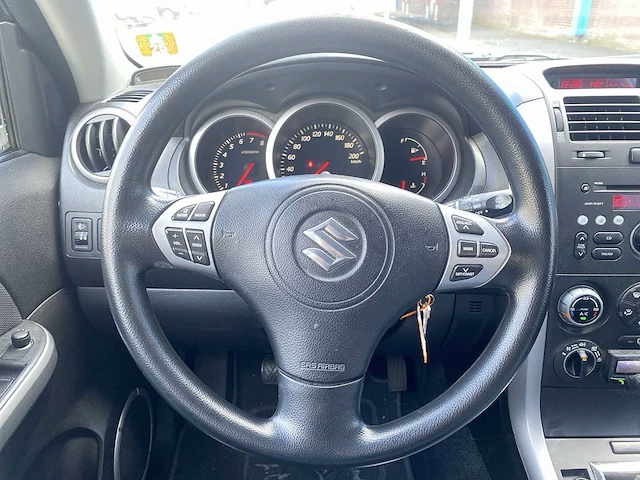 Suzuki grand vitara 2.0-16v exclusive 2006 | 31-st-kx - afbeelding 6 van  28