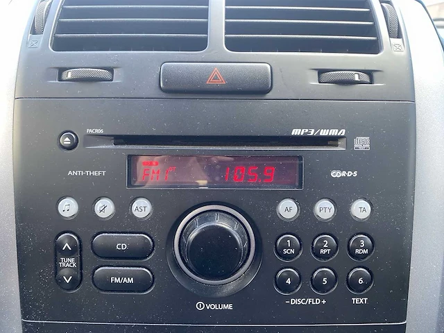 Suzuki grand vitara 2.0-16v exclusive 2006 | 31-st-kx - afbeelding 11 van  28