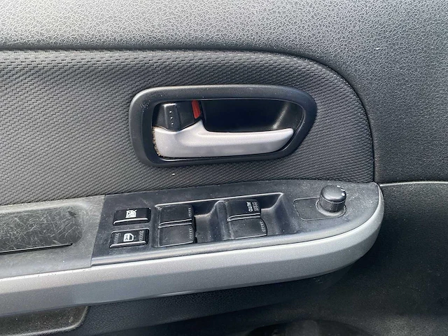 Suzuki grand vitara 2.0-16v exclusive 2006 | 31-st-kx - afbeelding 27 van  28