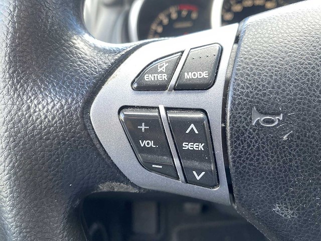 Suzuki grand vitara 2.0-16v exclusive 2006 | 31-st-kx - afbeelding 8 van  28