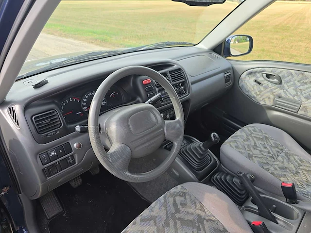 Suzuki grand vitara 2.0 cabrio, 76-gg-tj - afbeelding 11 van  22