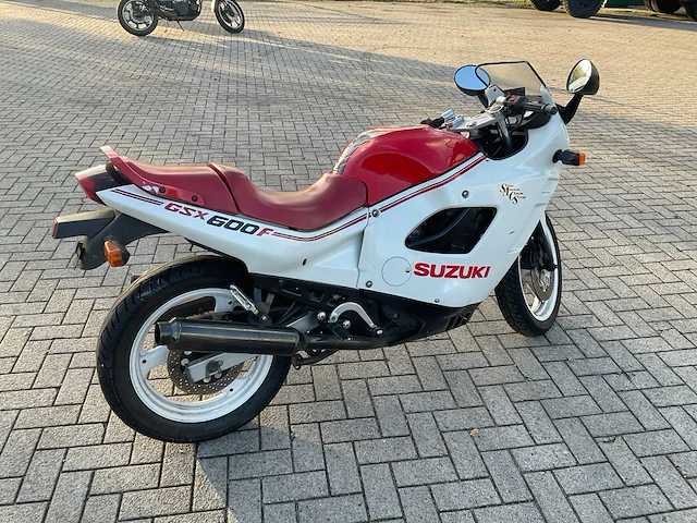 Suzuki gsx600f gn72b motorfiets - afbeelding 9 van  16