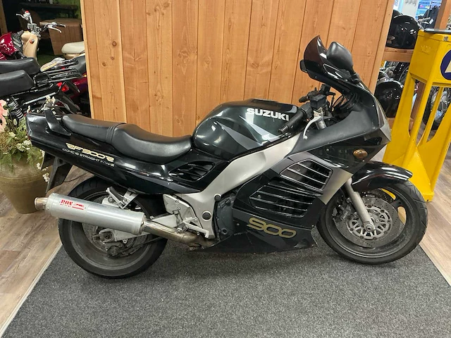 Suzuki gt73a motorfiets - afbeelding 1 van  12