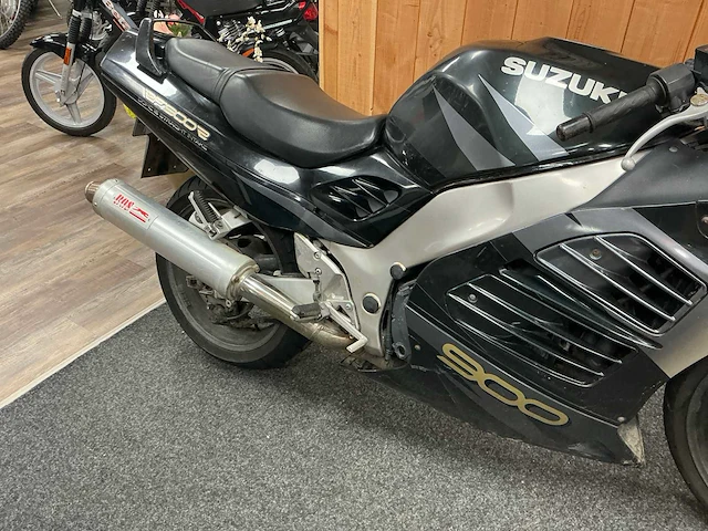 Suzuki gt73a motorfiets - afbeelding 10 van  12