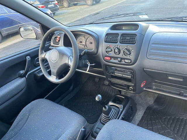 Suzuki ignis 1.3-16v gs - 2002 | 23-jp-hj - afbeelding 10 van  21
