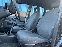 Suzuki ignis 1.3-16v gs - 2002 | 23-jp-hj - afbeelding 2 van  21