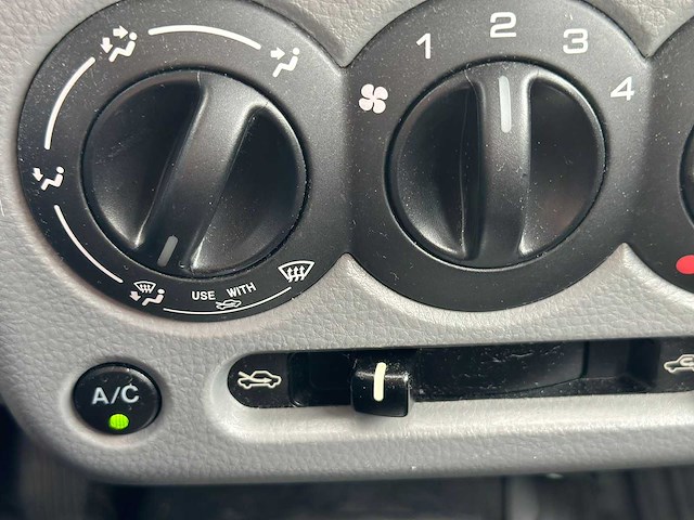 Suzuki ignis 1.5 16v gls automaat , 05-np-bg - afbeelding 2 van  13