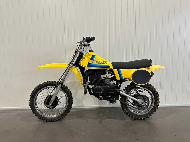 Suzuki rm50 2 takt crossmotor - afbeelding 4 van  11