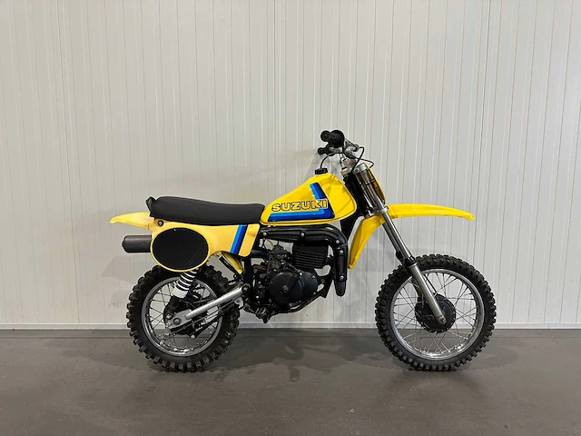 Suzuki rm50 2 takt crossmotor - afbeelding 8 van  11
