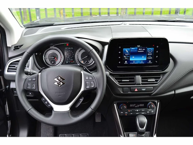 Suzuki s-cross gl+ hybrid style allgrip - personenauto - afbeelding 8 van  25