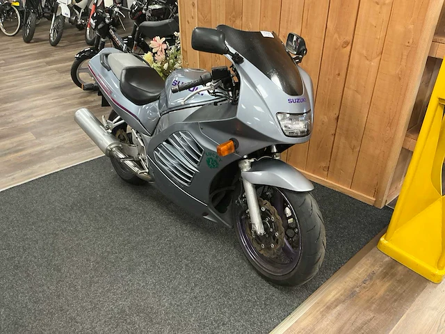 Suzuki sport rf600 motorfiets - afbeelding 4 van  11