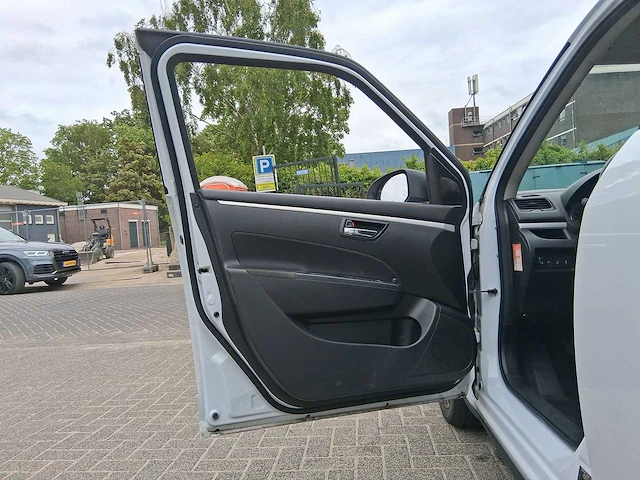 Suzuki swift 1.2 bandit easss 2016 | jh-806-k - afbeelding 6 van  32