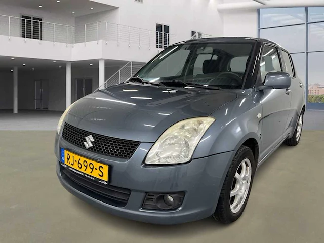 Suzuki swift 1.3 4grip exclusive, rj-699-s - afbeelding 1 van  16