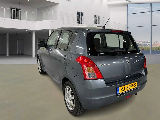 Suzuki swift 1.3 4grip exclusive, rj-699-s - afbeelding 11 van  16