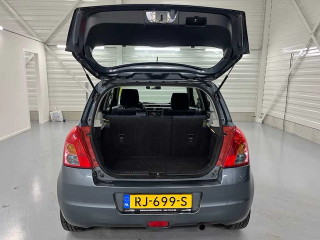 Suzuki swift 1.3 4grip exclusive, rj-699-s - afbeelding 15 van  16