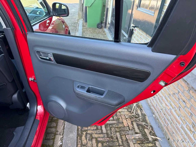 Suzuki swift 1.3 airco shogun 5-deurs 47-tt-gb - afbeelding 3 van  17