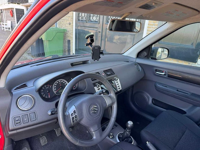 Suzuki swift 1.3 airco shogun 5-deurs 47-tt-gb - afbeelding 7 van  17