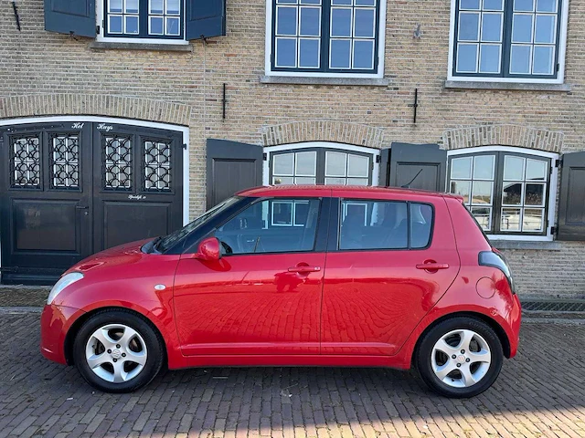 Suzuki swift 1.3 airco shogun 5-deurs 47-tt-gb - afbeelding 10 van  17